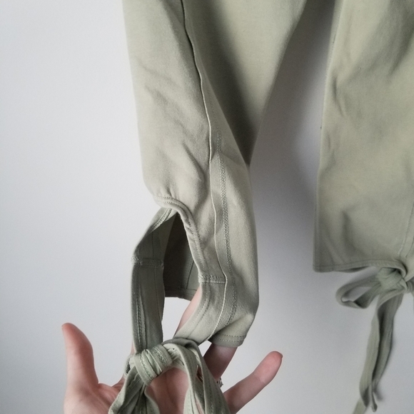 FP Movement by Free People Green Stretch Turnout Movement Legging Size S/P - Picture 3 of 11